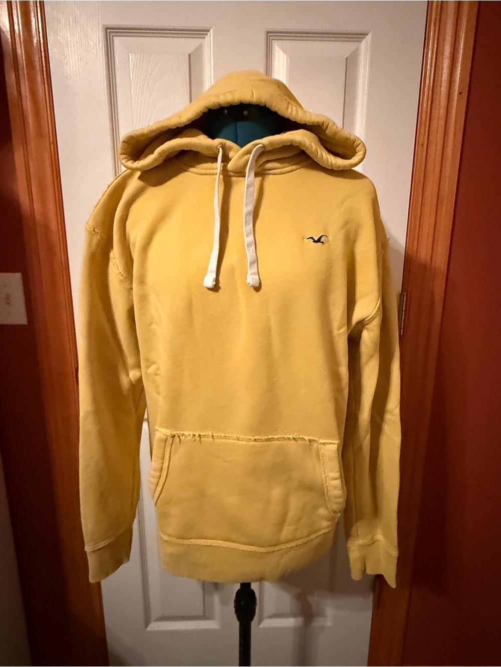 Vintage Hollister/OP collab Men's Yellow Hooded Sweatshirt